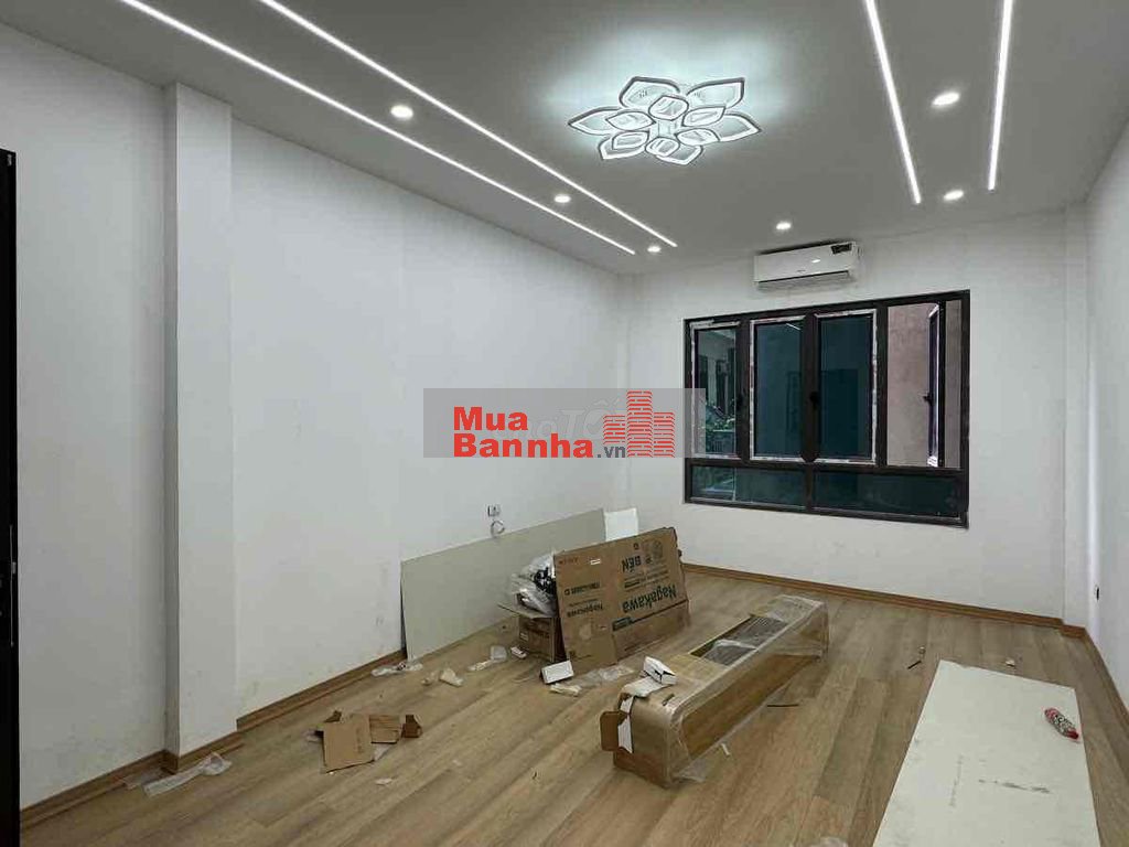 Lô Góc Tây Hồ 45m2 - 6 Tầng Thang Máy - Ô Tô - Ngõ Thông - Giá 9,8 Tỷ