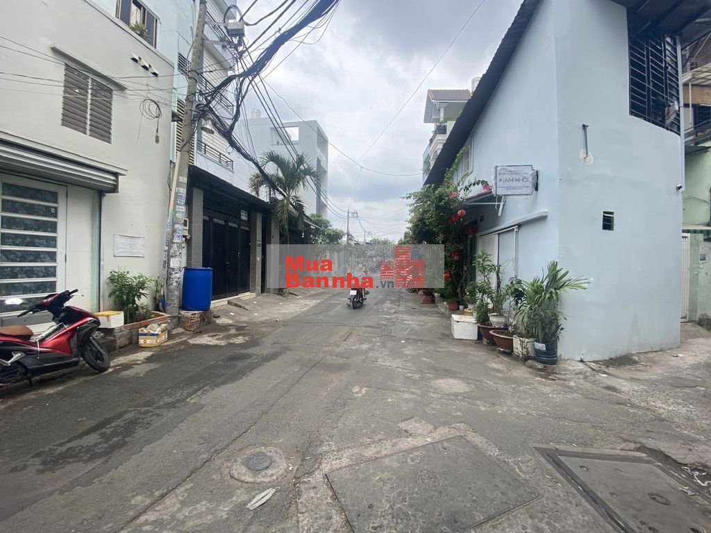 Nhà mới ở liền Bà Hom, 40m2 2 tầng BTCT, phù hợp gia đình trẻ ra riêng