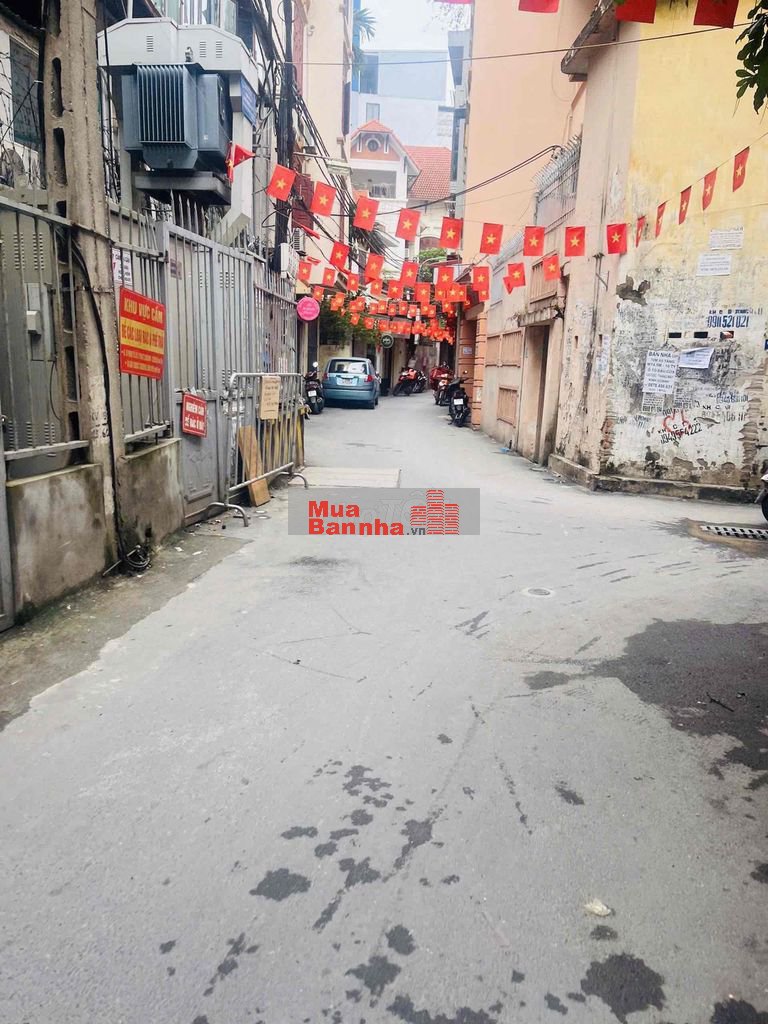 🔥🔥NHÀ PHỐ XUÂN THUỶ- LÔ GÓC-Ô TÔ ĐỖ CỬA- FULL NỘI THẤT.