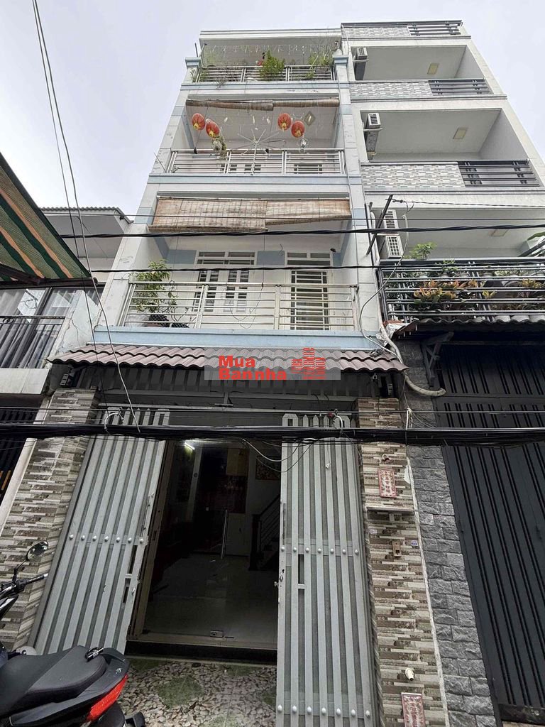 Bán nhà 4x9m 2 lầu +sân thượng Hẻm 902 Tạ Quang Bửu P5Q8