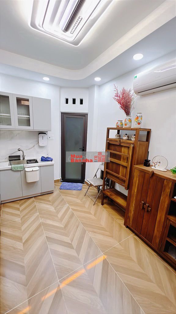 PHỐ ẪM THỰC VĨNH KHÁNH Q4- 3 LẦU - 3x5- CHỈ 2.9 TỶ