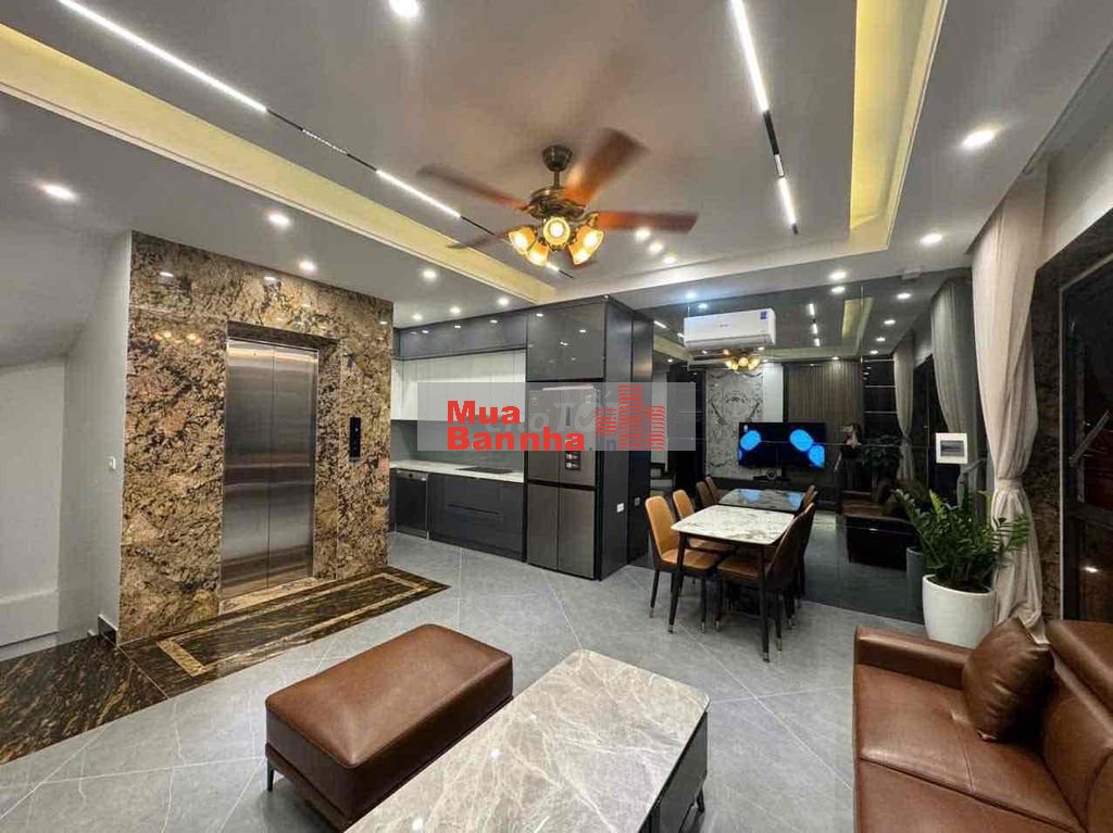 Bán nhà Phố Trạm 40.6m² – 6 tầng thang máy – ô tô vào nhà – MT 5.25m