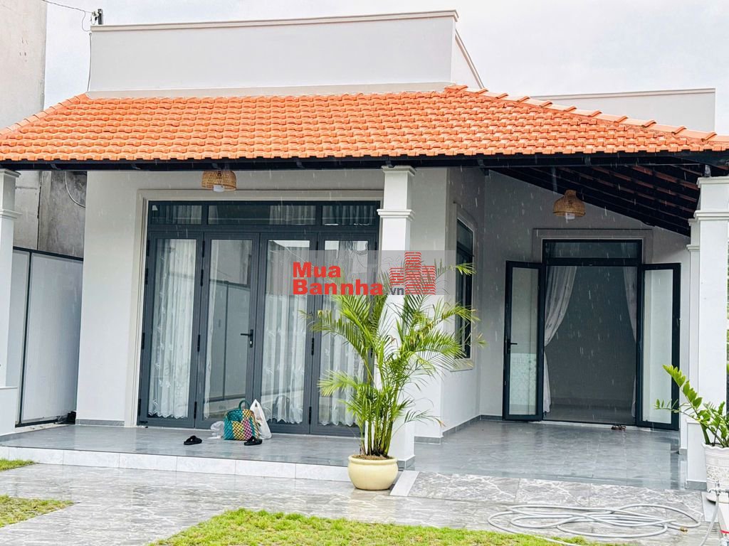 Bán nhà mới xây, 309m², hẻm ô tô, 4 phòng ngủ, Nguyễn Văn Cừ, TDM