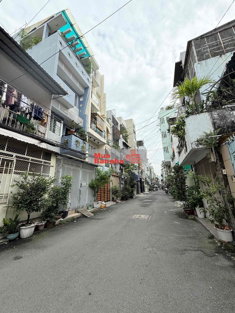 NHÀ 3 TÂNG- HXH-TT QUẬN 1- 30M2- NHỈNH 5T- ***(Oanh)