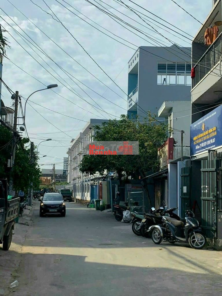 Biệt thự 4 tầng đường 7 m, Lý Phục Man Quận 7. 10*14 chỉ 14 tỷ.