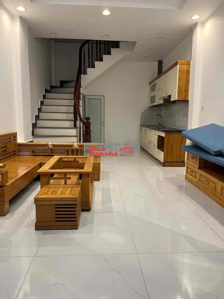 Tuyệt Tân Mai, ngõ thông,KD , sát trường, chợ35 m2 giá 7,6 tỷ