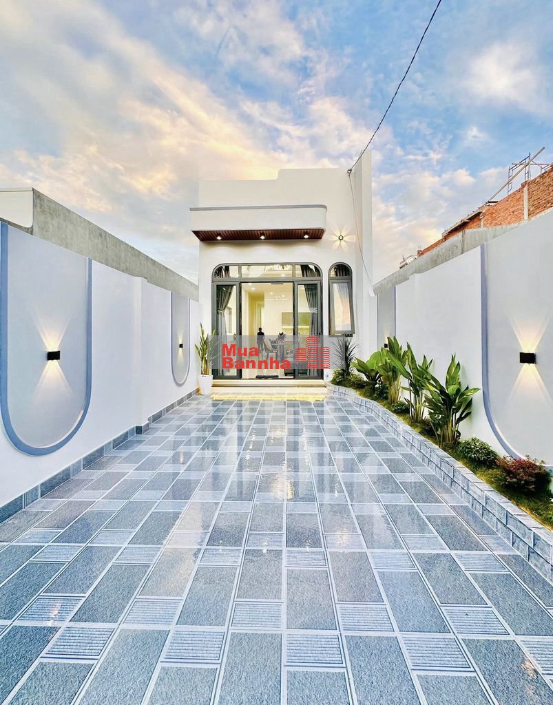 Bán gấp nhà phố 1 trệt 1 lầu – Cách chợ Bình Chánh 5km – Giá 2 tỷ 550!