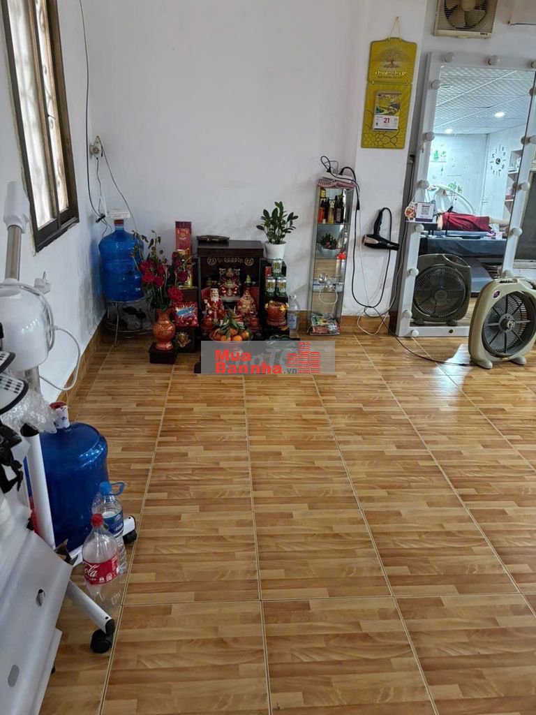 Bán nhà Nguyễn Khuyến 28m2 lô góc 3 thoáng vị trí đẹp 2.7 tỷ