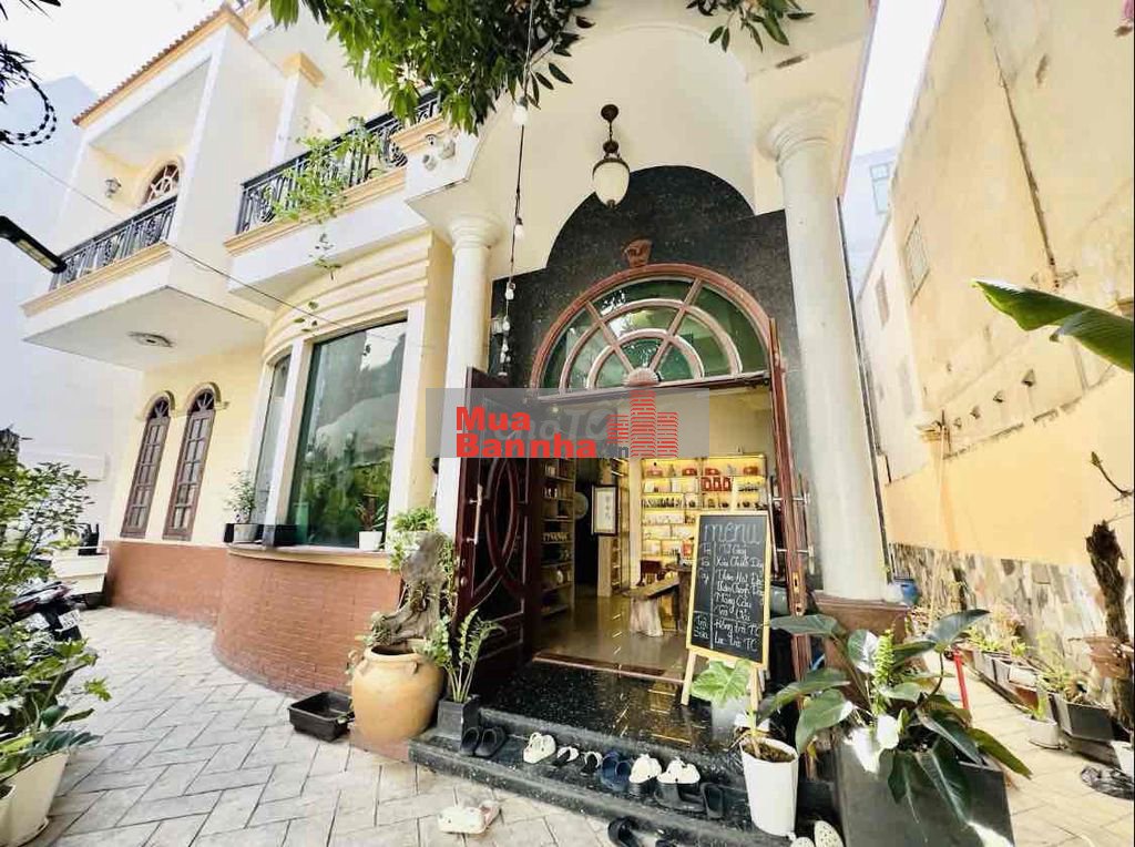 GẤP BÁN BIỆT THỰ 250m2(14X21) 3 TẦNG 6PN 95tr/m2 HẺM XE HƠI ngay AEON