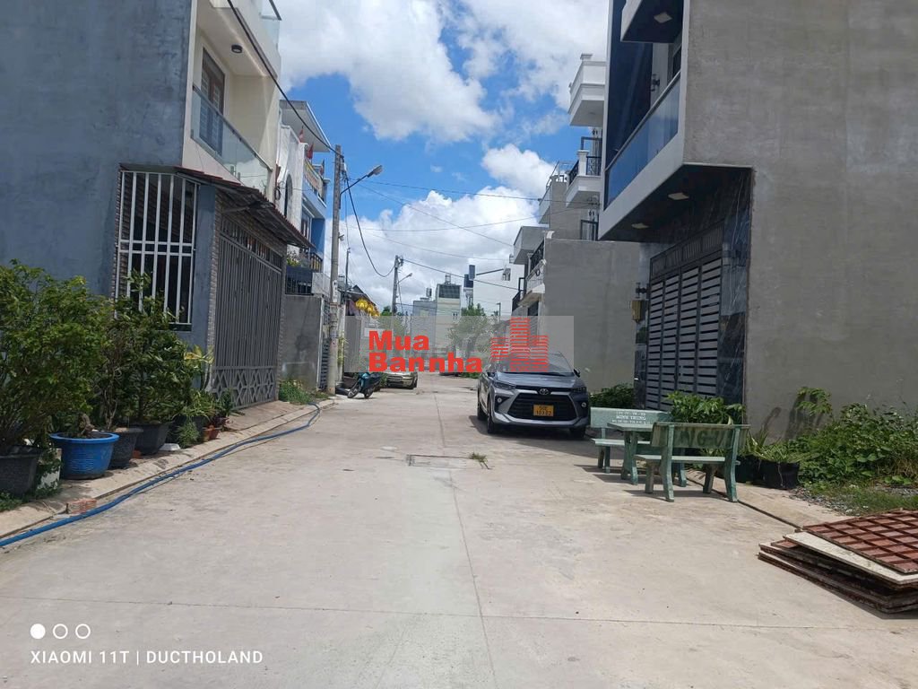 Bán nhà 5x16m, 3 tầng, 4PN hẻm xe hơi đẹp 8m TX25 Thạnh Xuân nhỉnh 5Tỷ