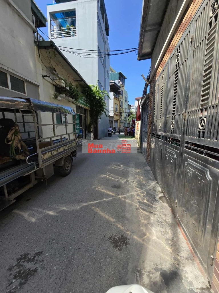 Bán nhà đường KIM GIANG,THANH LIỆT,ở và cho thuê.35m,5 tầng,8ph,6,7 tỷ