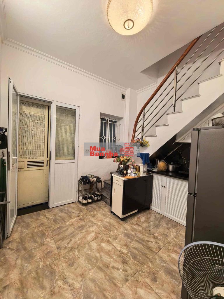 NHÀ ĐẸP ĐỐNG ĐA - HÀNG TUYỆT CHỦNG NHỈNH 3 TỶ RẤT GẦN Ô TÔ