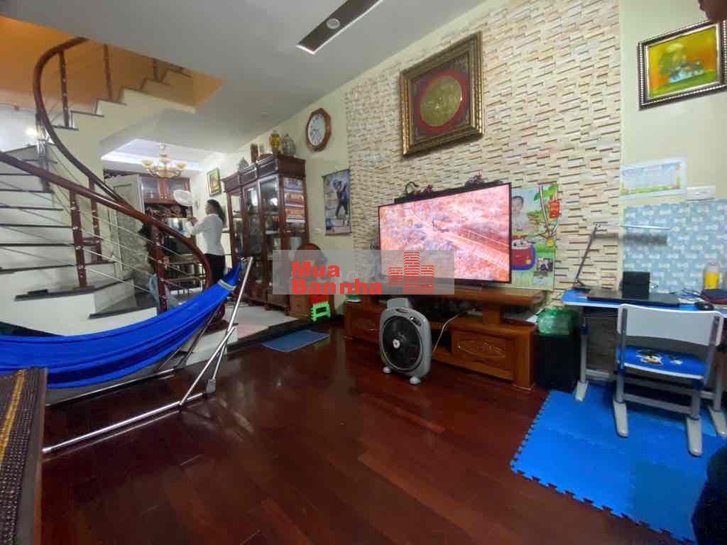 BÁN ĐẤT TẶNG NHÀ - HỘ KHẨU BA ĐÌNH - NGÕ NÔNG GẦN PHỐ - SỔ ĐỎ VUÔNG