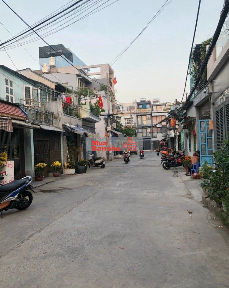 Nhà 3 tầng, hẻm 5m ngay Lê Văn Quới, 67m², 5,7m x 12m, 5PN, nhỉnh 5 tỷ