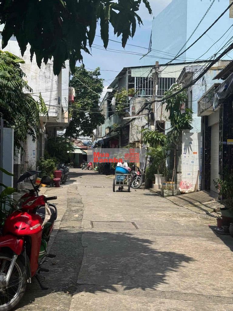 bán nhà hẻm trường chinh gần chợ lạc quan q12