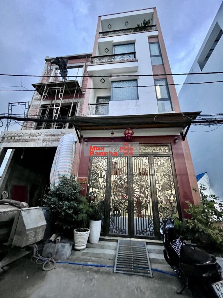 "Hot" nhà đẹp 62m2, hẻm xe hơi, gần Phạm Văn Đồng