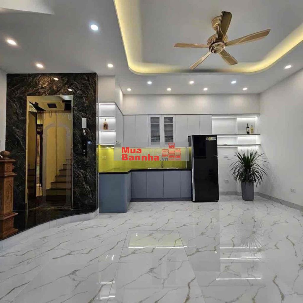 Nhà đẹp Xuân Phương - 7 tầng- Thang máy - Ô tô và bãi đỗ cạnh nhà