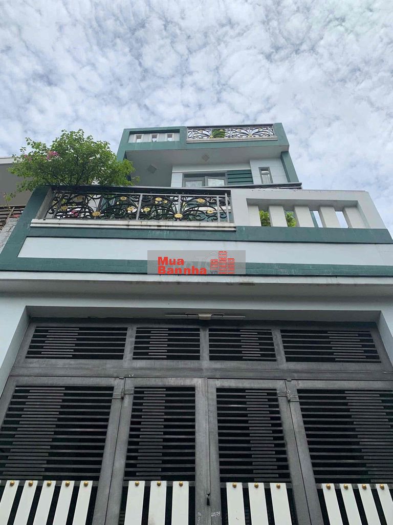 BÁN NHÀ BÌNH TÂN NGANG LỚN 5x20 - 3TẦNG - HẺM XE HƠI - SÁT BÊN AEON TÂ