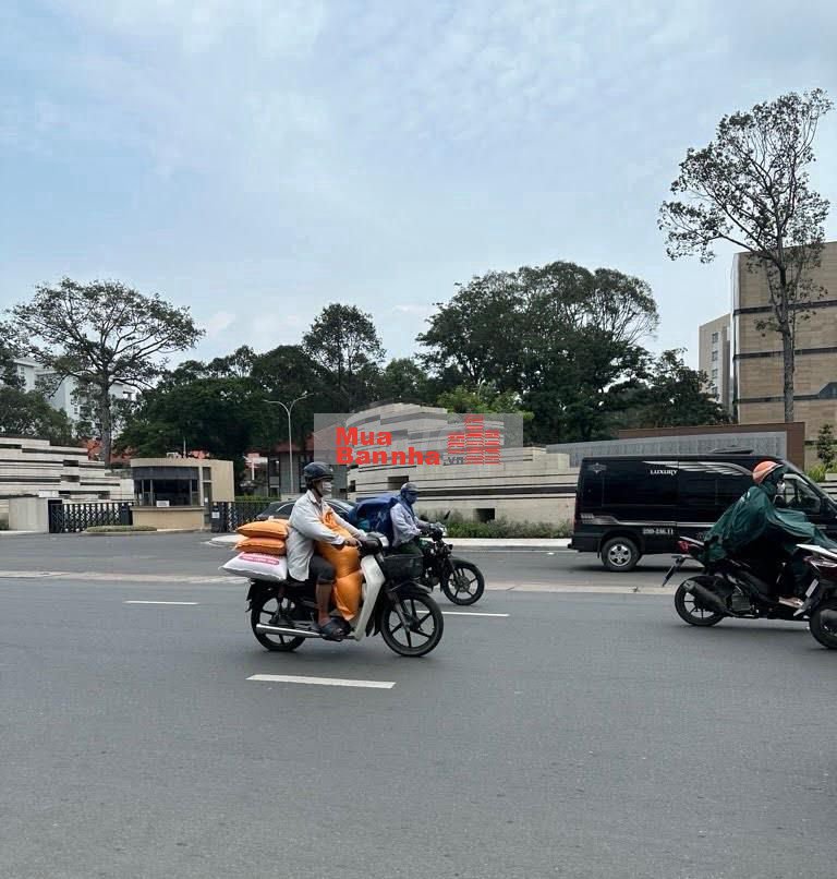 BÁN NHÀ LÔ GÓC NGUYỄN KIỆM, GÒ VẤP, HẺM XE TẢI, GẦN SÂN BAY, 114M²,