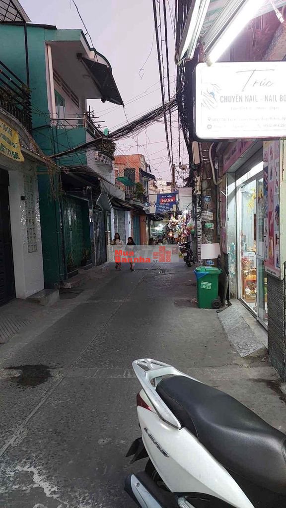 BÁN NHÀ TRẦN XUÂN SOẠN - HẺM THÔNG TỨ TUNG