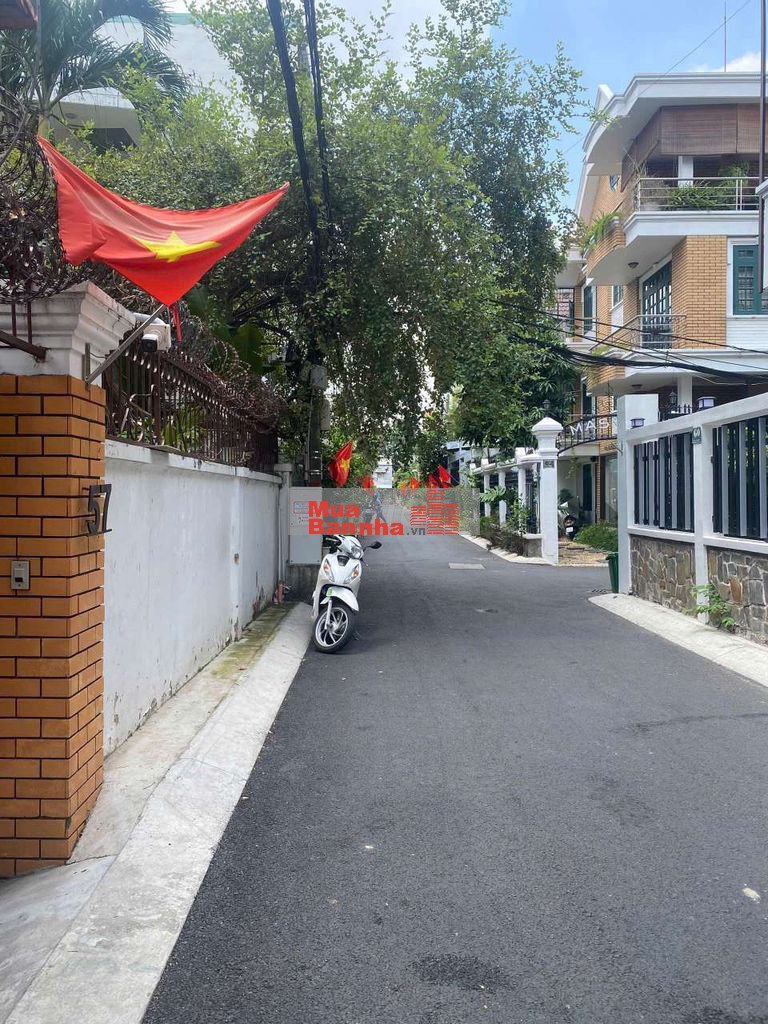 Nhà biệt thự căn góc đường số 2 Thảo Điền