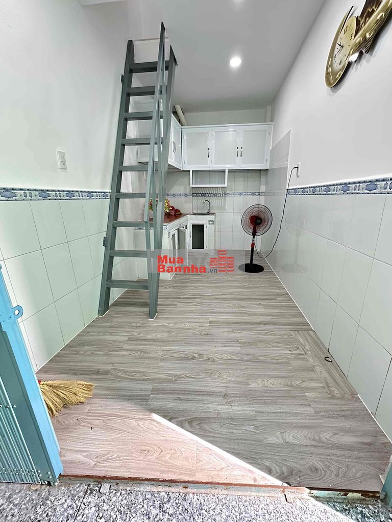 👉Nhà Đúc 4 Tầng 3PN- Ngay Cầu Hậu Giang - Sát Mặt Tiền - chỉ 1,x ty