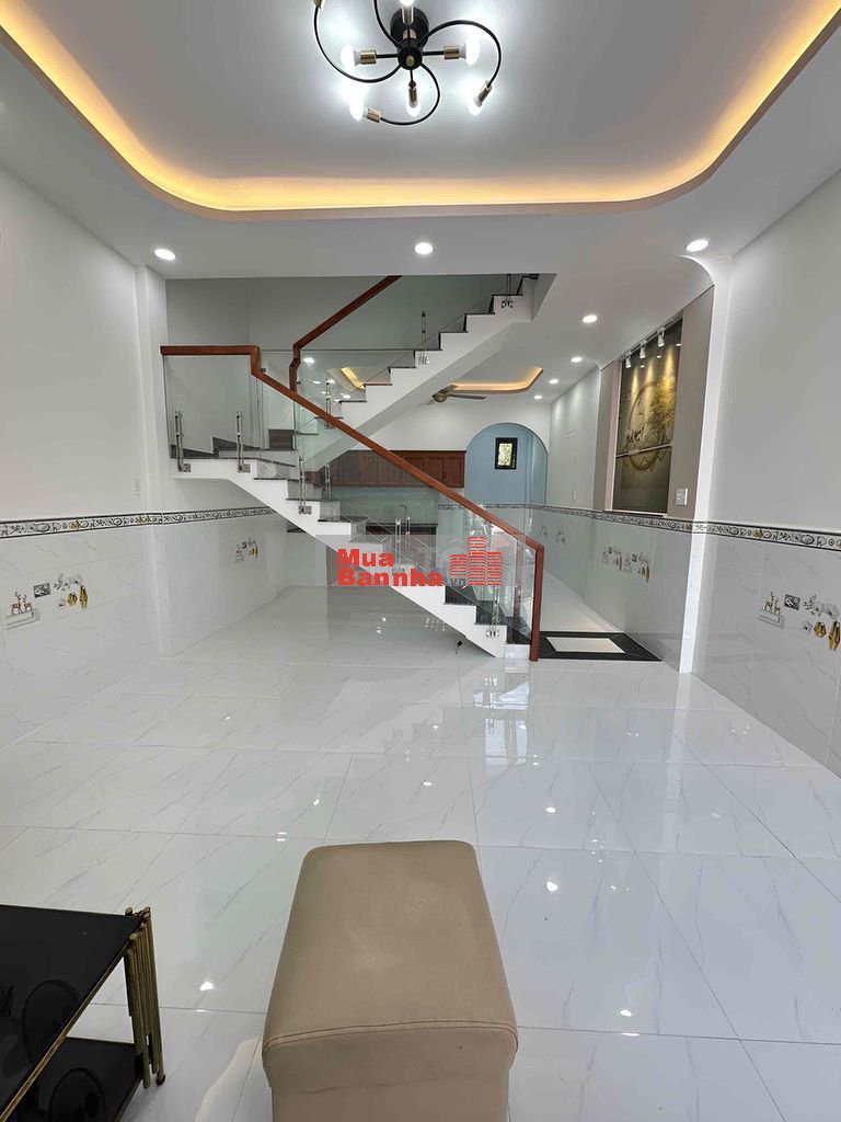 👉Đường 5m Thông - DT: 4,5x12 (54m2) - Nhà Đúc 2 Tầng, Ngay Lê Trọng Tấ