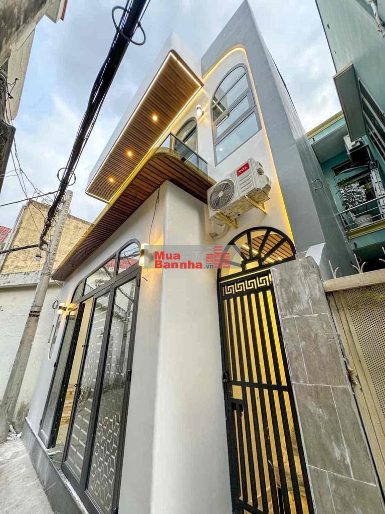 Nhà Huỳnh Tấn phát, giáp quận 7 sổ riêng 3 phòng ngủ.