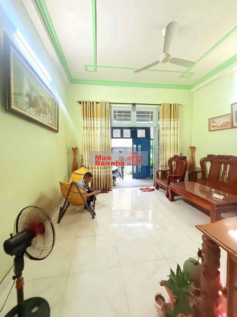 Đường 5m Thông -Nhà Đúc 2 Tầng- Cạnh Đầm Sen
DT: 4,7x11, Chỉ 4,X TY