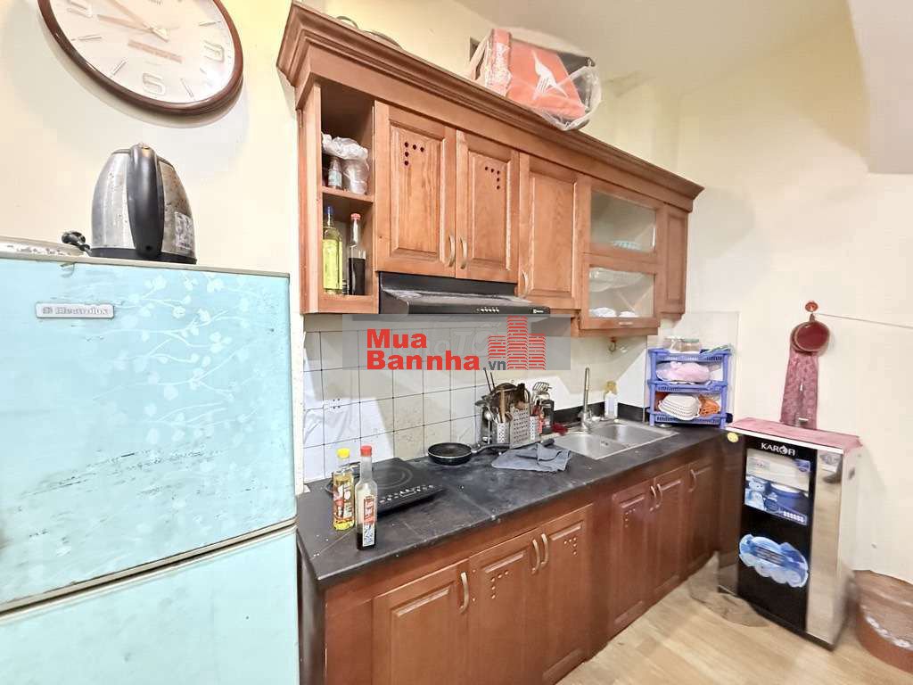 Bán nhà dân xây 35m.3 pn.giá 7.5 tỷ