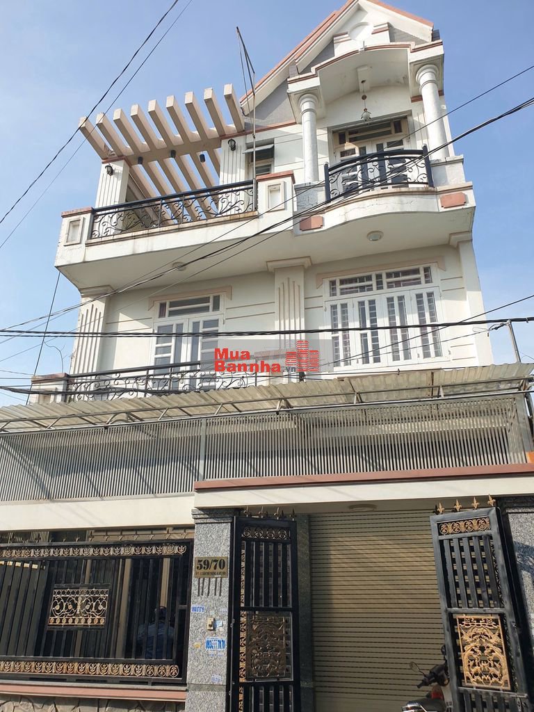 Nhà xinh DT 7m*17m, 2 lầu, đường thông 8m, gần chợ Bà Điểm- Hóc Môn