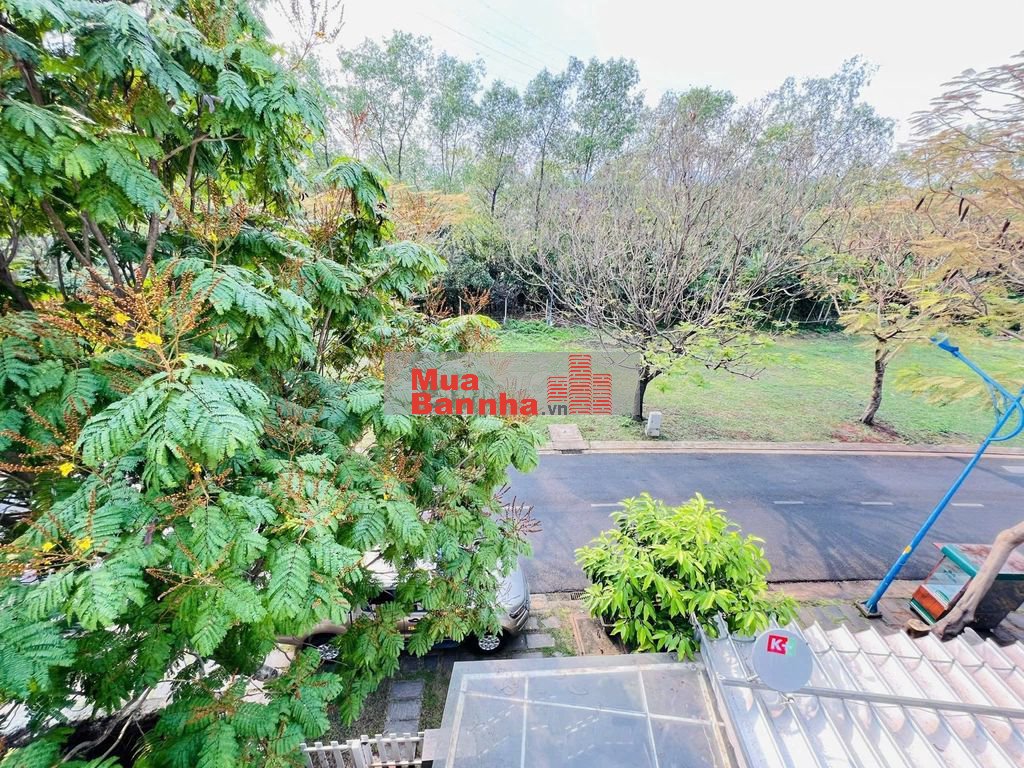 BÁN GẤP BIỆT THỰ SONG LẬP VIEW CÔNG VIÊN 168M2, CÓ NỘI THẤT, 5PN,4WC