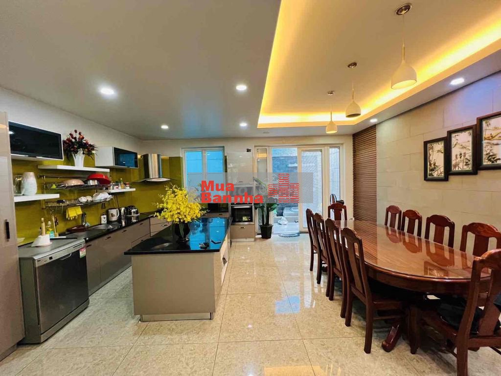 Bán biệt thự 120m2 hầm, 5 tầng cao cấp Đặng Thuỳ Trâm Bình Thạnh,