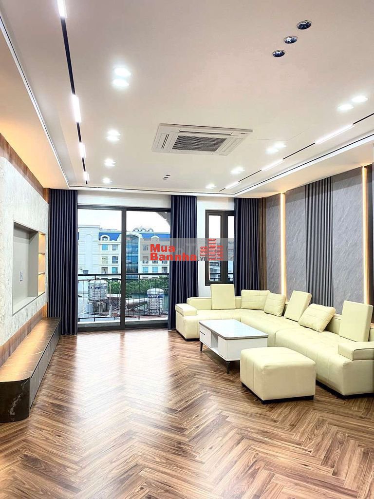 Bán nhà Cổ Linh - gần Aeon mall - 6 tầng thang máy - ô tô - full đồ