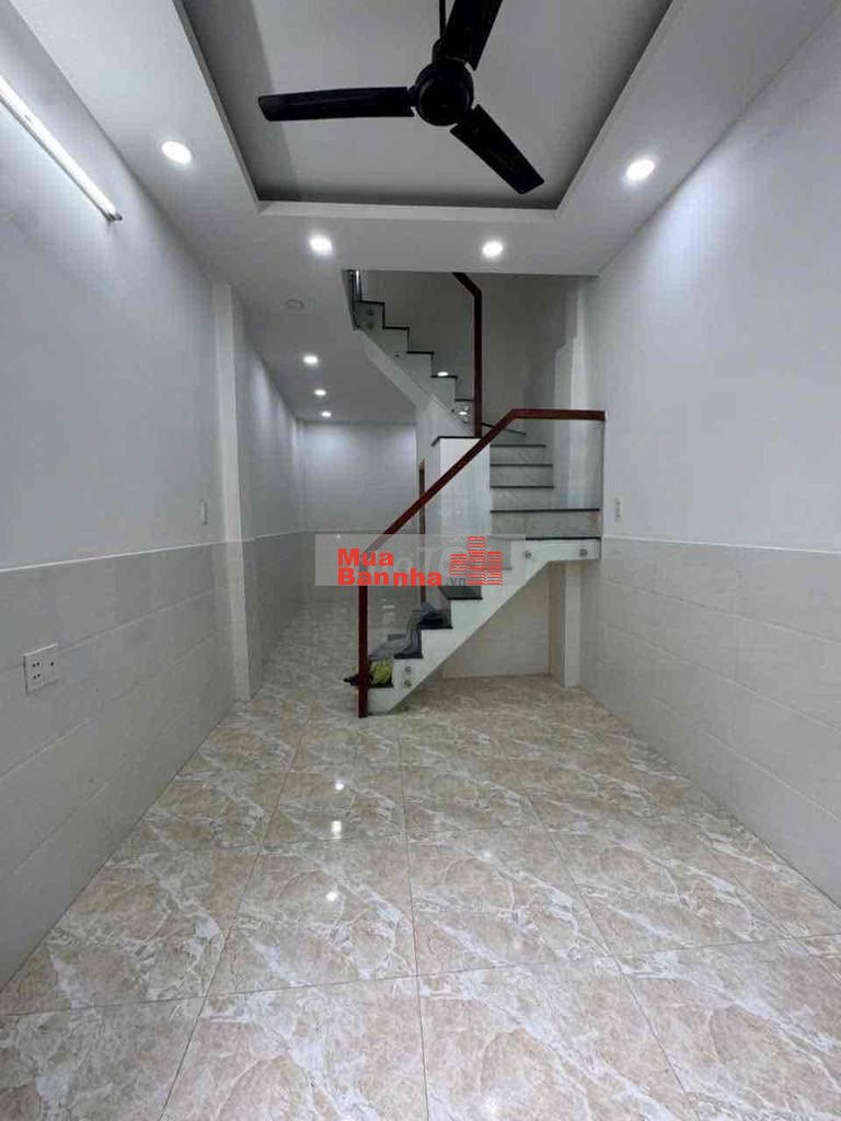 🟢 Nhà bán 3 Tầng mới đẹp, 3 pn,3 Wc hẻm 3m cách mt đường Phạm Hùng 50m