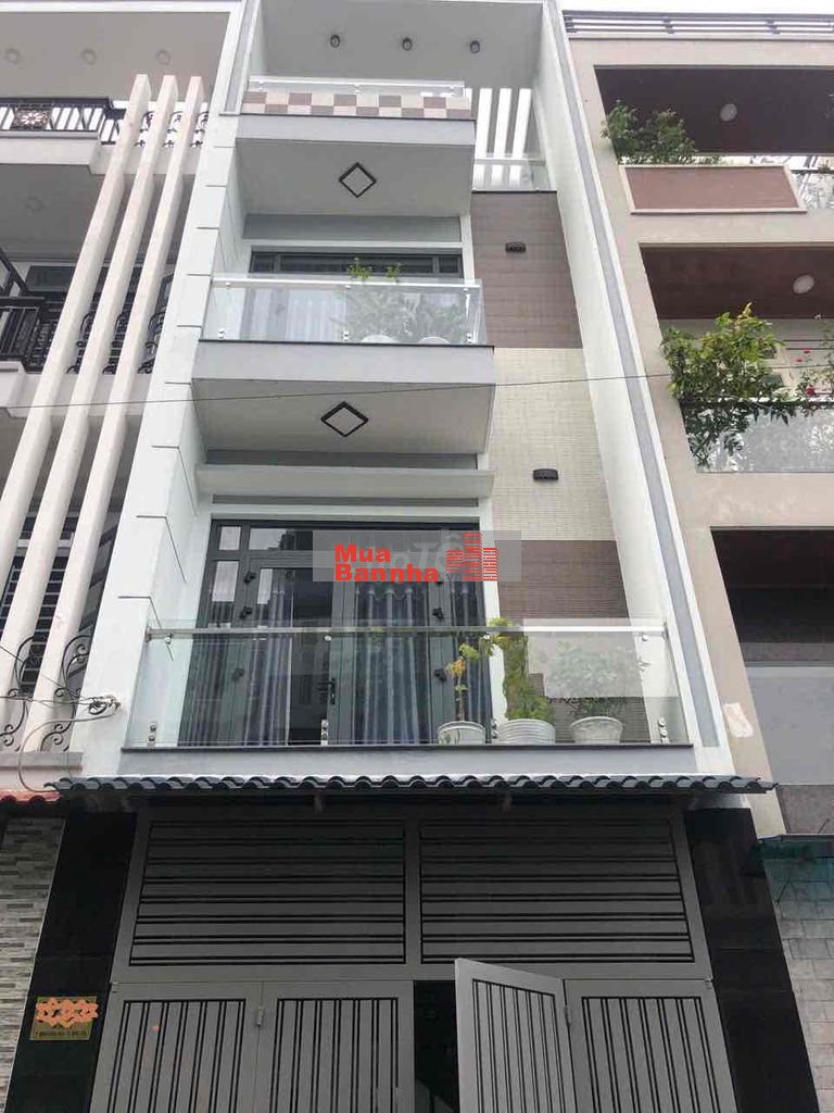 Nhà đẹp ngay Nguyễn Đình Chiểu. Q3 với giá ngộp , OTO ngủ trong nhà