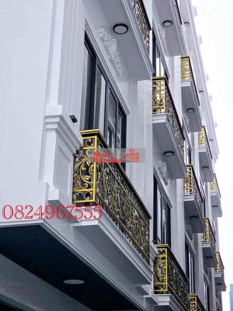 4 tầng sau nhà mặt đường oto vào nhà