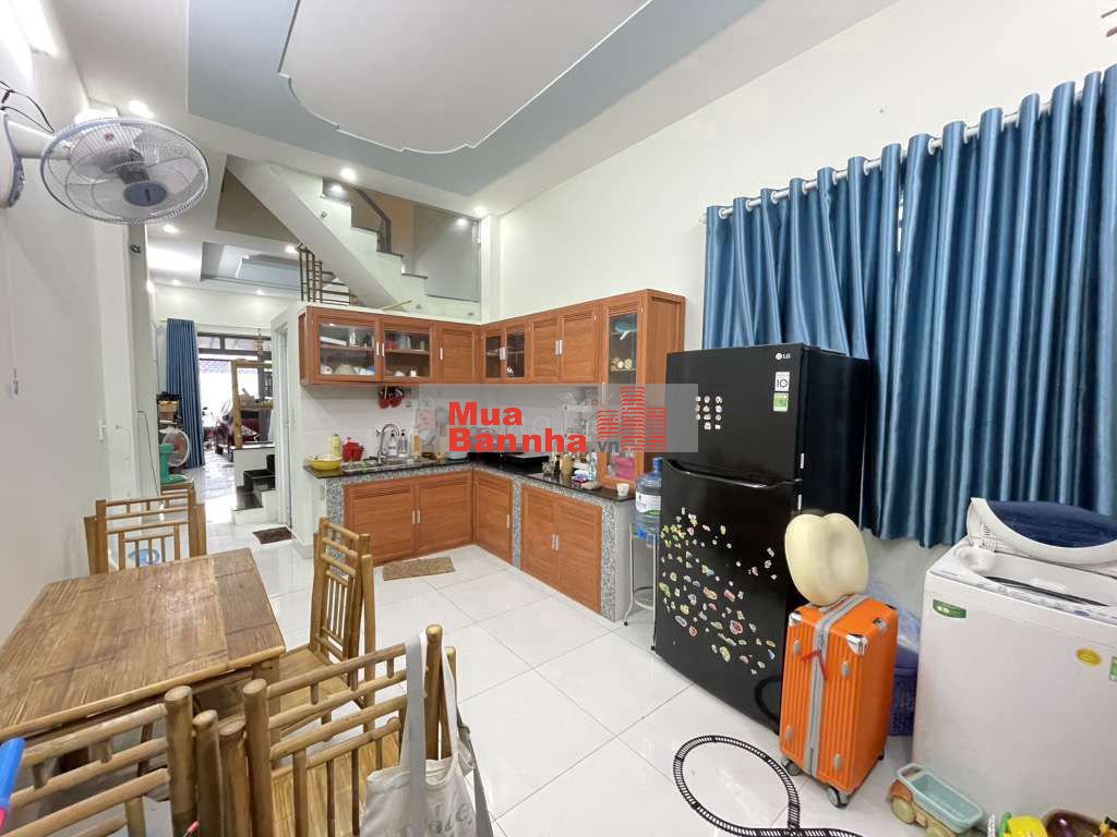 Nhà đẹp 3 tầng gần trường Đào Sơn Tây, hẻm 7m, 6x10m, Linh Xuân, 5 tỷ