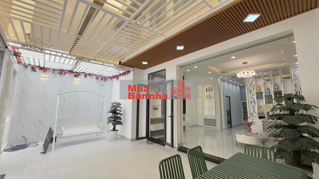 ⚠️ Biệt Thự Sân Vườn _ Nhà 3 Tầng _ DT 8m x 14m _ Gần Chợ Phước Long