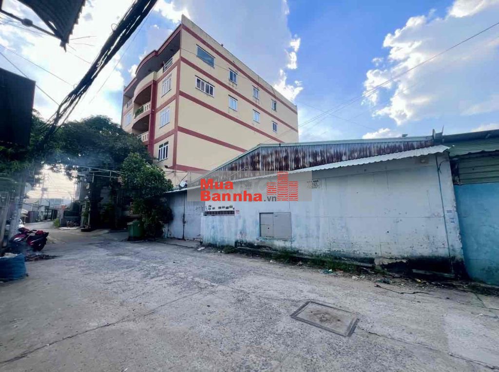 kho Trung chánh Sát 8x25m . cặp 16x25m