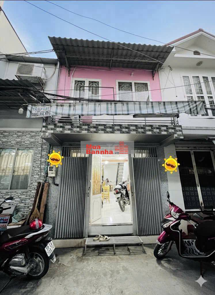 Đg Phạm Hùng gần cầu Chánh Hưng. Hẻm sạch 32m2 hai lầu sổ hồng riêng.