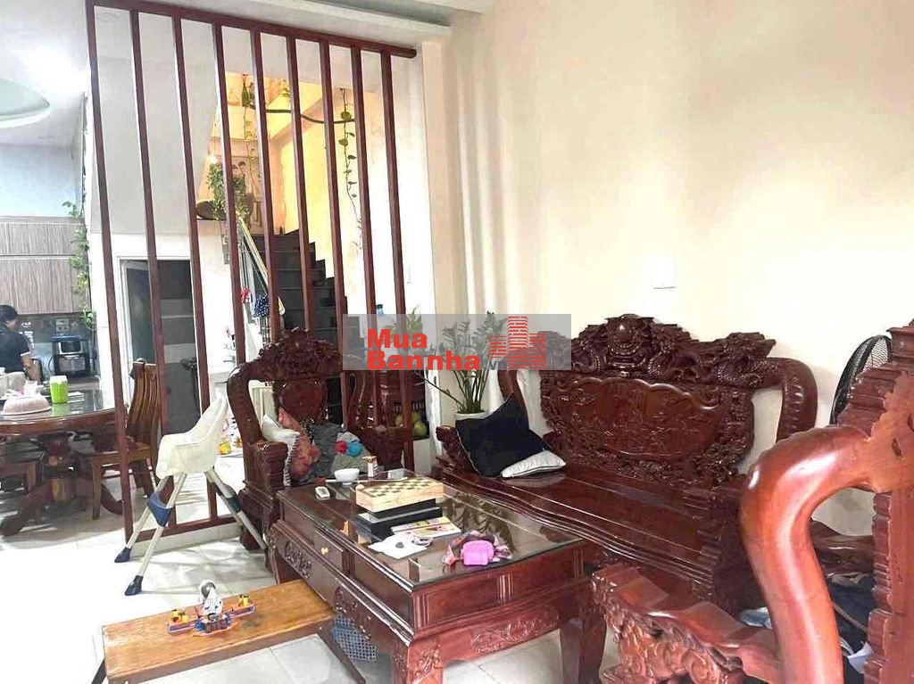 Bán nhà 2 tầng sau chợ Long Trường hẻm ô tô giá 3,8 tỷ