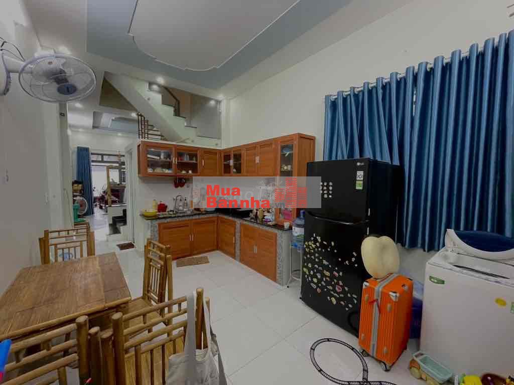 BÁN NHÀ LÔ GÓC 2 MẶT TIỀN HẺM THÔNG XE HƠI