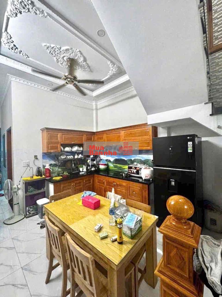 Bao rẻ 2 tầng+ sân thượng /4PN sát chợ đầu mối Thủ Đức- Bình Chiểu