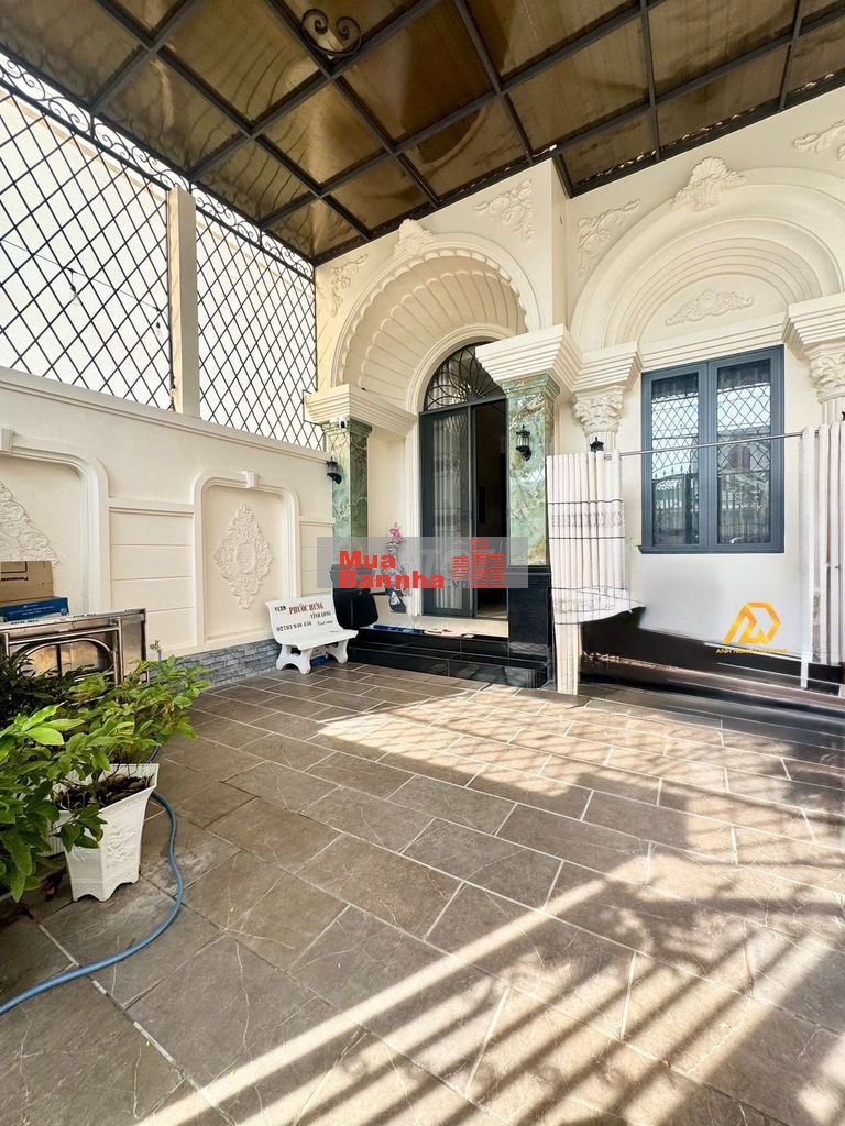 NHÀ MỚI ĐẸP CÓ NỘI THẤT TÂN CỔ ĐIỂN KDC VƯỢT LŨ P8 CẦN BÁN GẤP