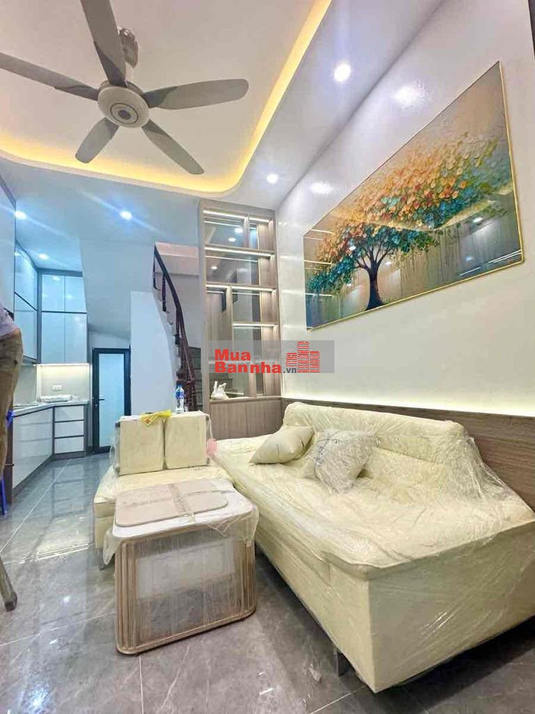 Tin chuẩn! Giải Phóng, 10m ra mặt ngõ ô tô, gần hồ Linh Đàm, nhà mới f