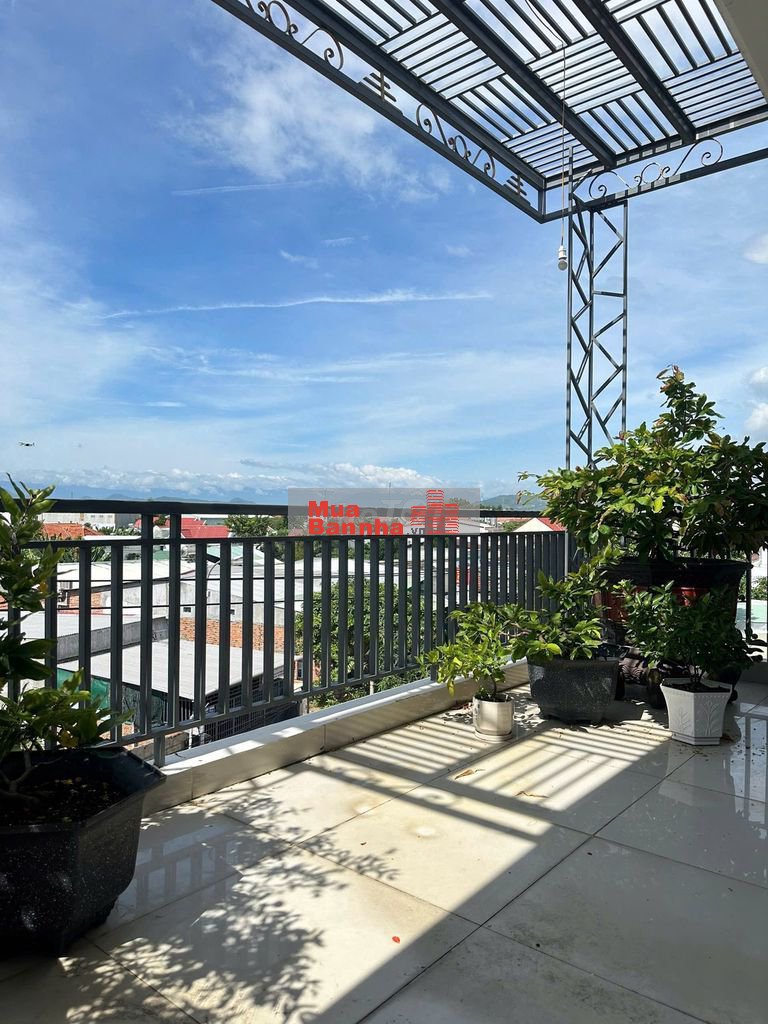 BÁN NHÀ MỚI 3 TẦNG KIÊN CỐ ĐƯỜNG HUỲNH THÚC KHÁNG, DIÊN KHÁNH