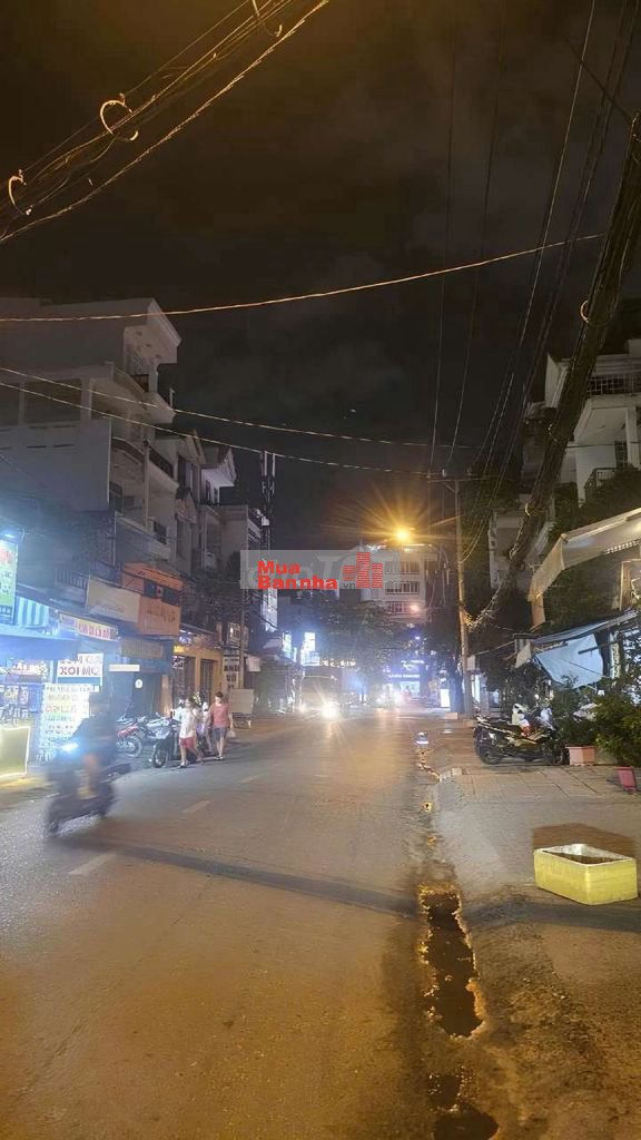 Nhà 2 Tầng, Cạnh Kênh Tân Hóa DT: 4x15,5 (62m2) CHỈ 4.5 TỶ