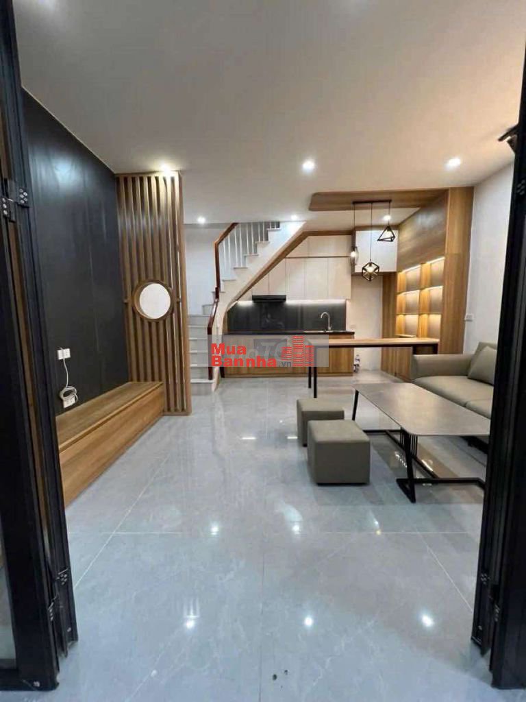 Mới koong nhà phố Bạch Đằng Hai Bà Trưng gần phố sổ đẹp tặng nội thất