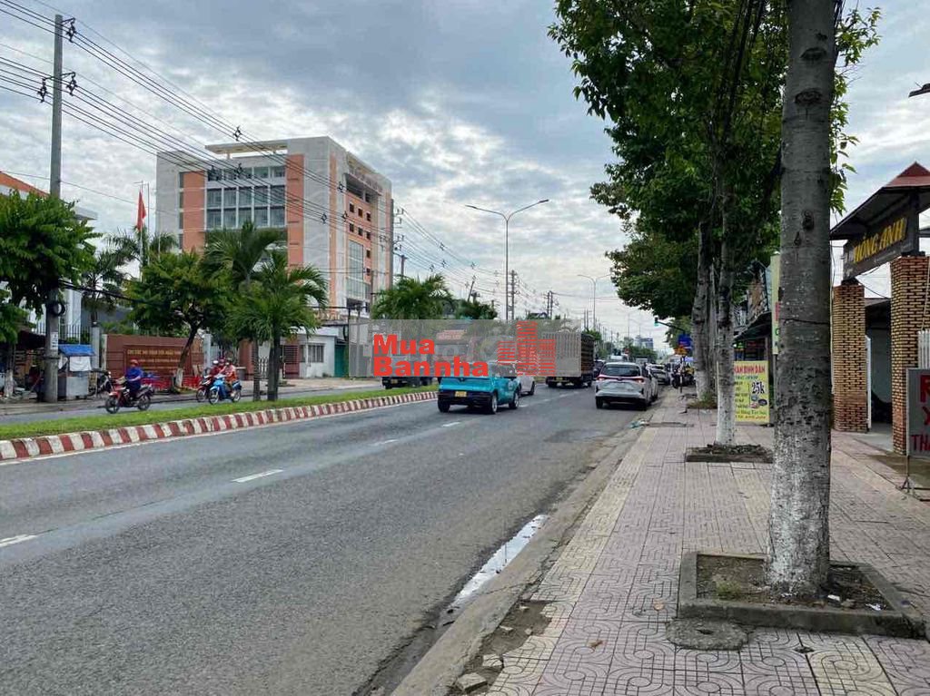 MẶT TIỀN NGAY TRƯỜNG ĐẠI HỌC XÂY DỰNG MIỀN TÂY